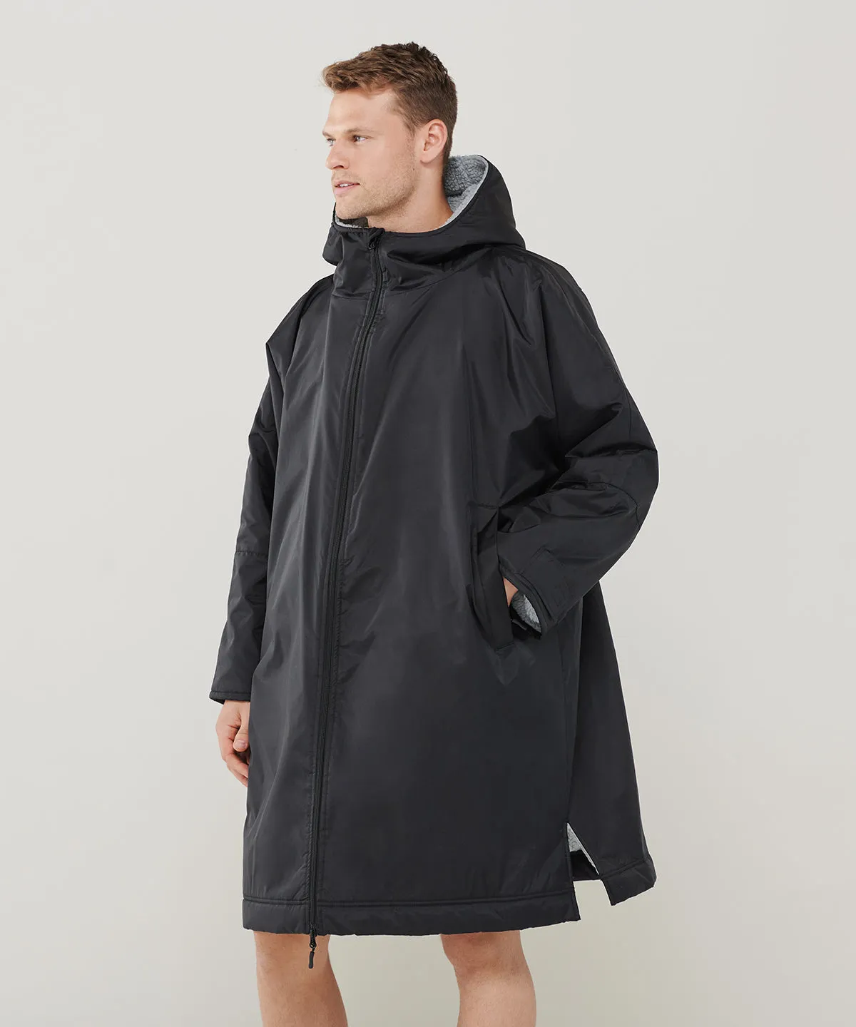 All-weather robe | Black