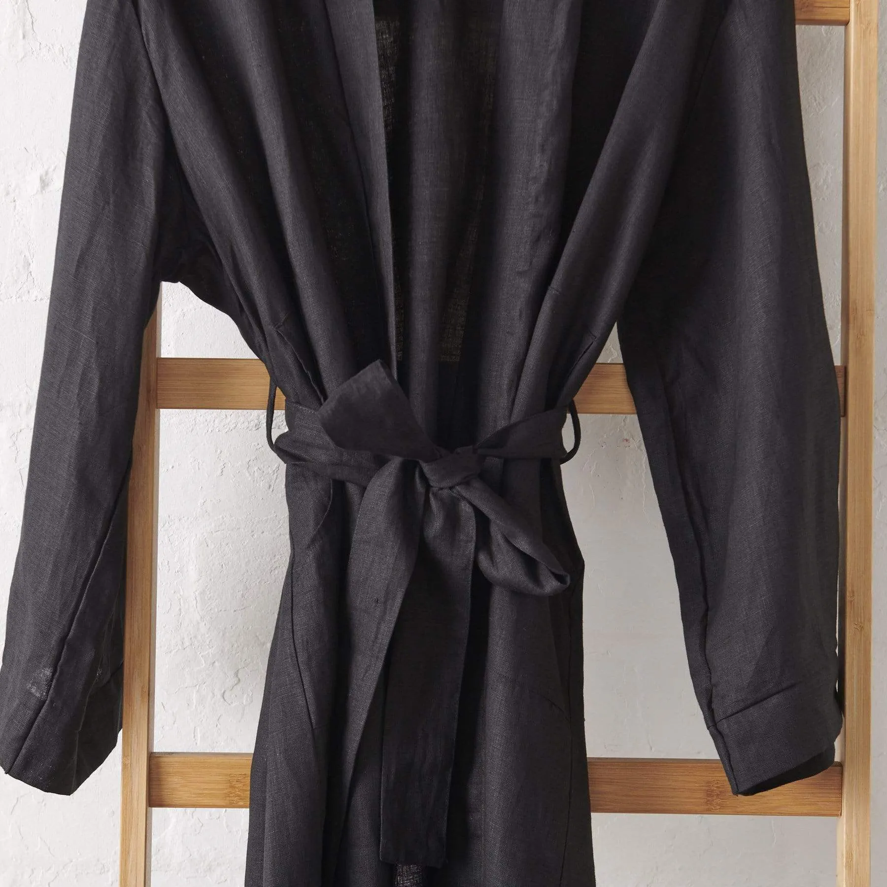 Linen Bathrobe in Black