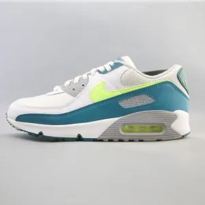 NIKE  AIR MAX III