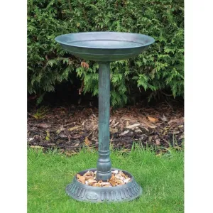 St Helens Home & Garden Ornamental Pedestal Bird Bath