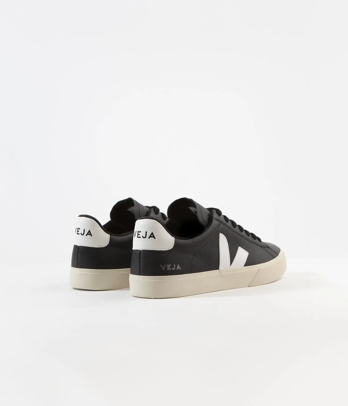 Veja Womens Campo ChromeFree Shoes - Black / White