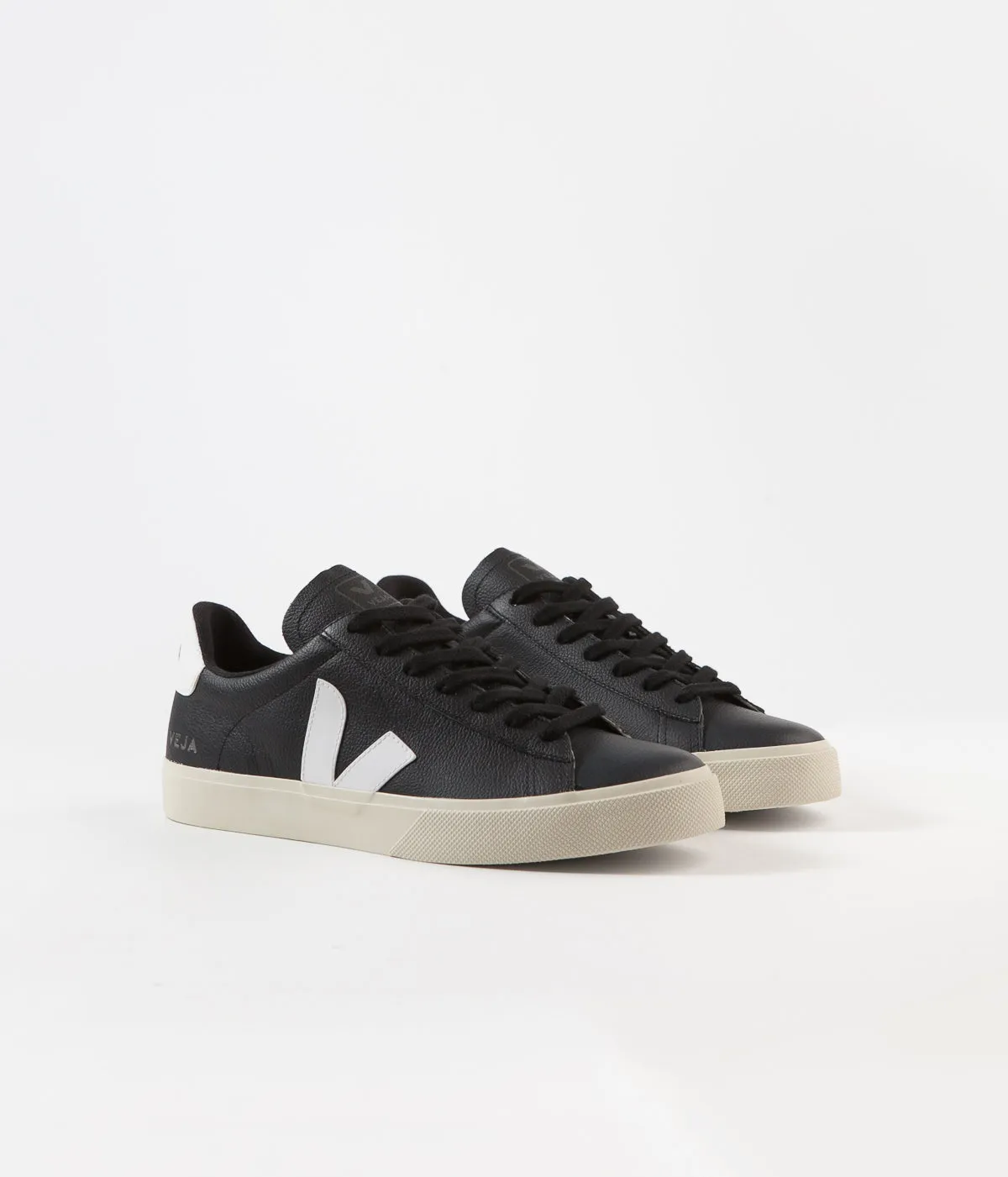 Veja Womens Campo ChromeFree Shoes - Black / White