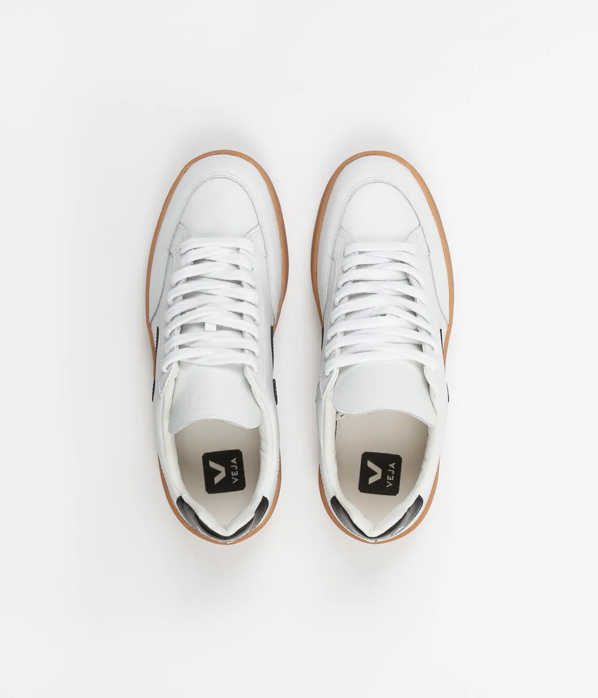 Veja Womens V-12 Leather Shoes - Extra White / Black / Natural